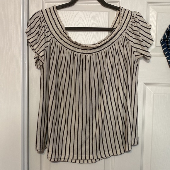 2 American Eagle Off the Shoulder Striped Tshirts - Picture 5 of 8
